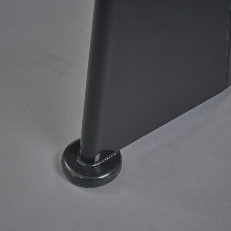 Bild 5 zu Objekt, Tisch 'Trap&egrave;ze' - 'Grand conference table', 1950/54, Jean Prouv&eacute;, Vitra, Birsfelden, 173B 495