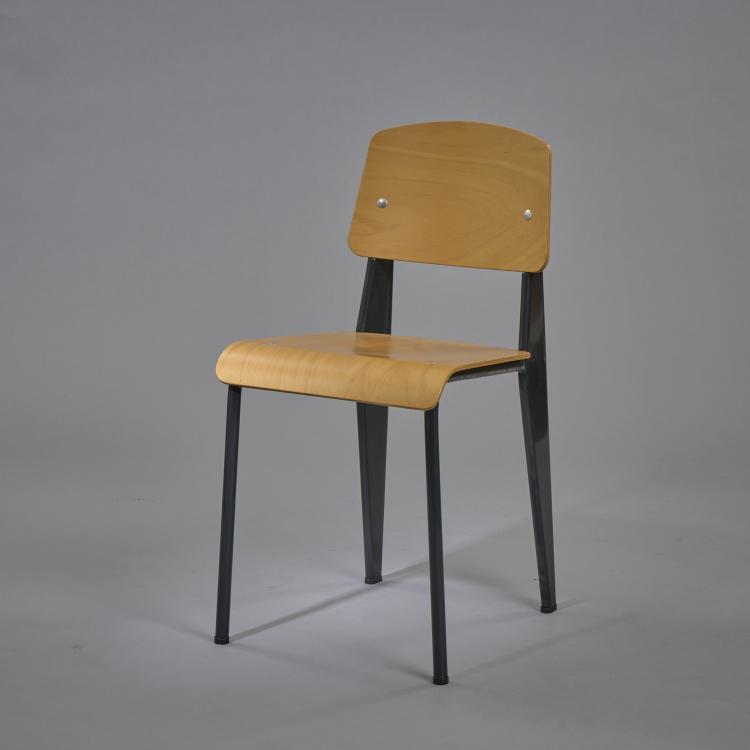 Hauptbild zu Objekt, Chair 'Standard', 1934/50, Jean Prouv&eacute;, Vitra, Birsfelden, 173B 494