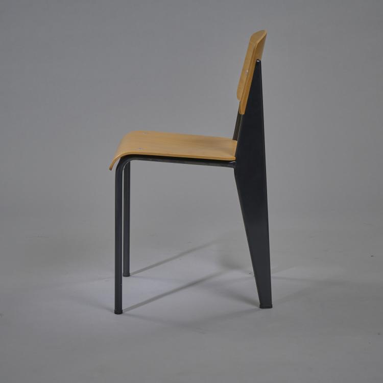 Bild 1 zu Objekt, Chair 'Standard', 1934/50, Jean Prouv&eacute;, Vitra, Birsfelden, 173B 494