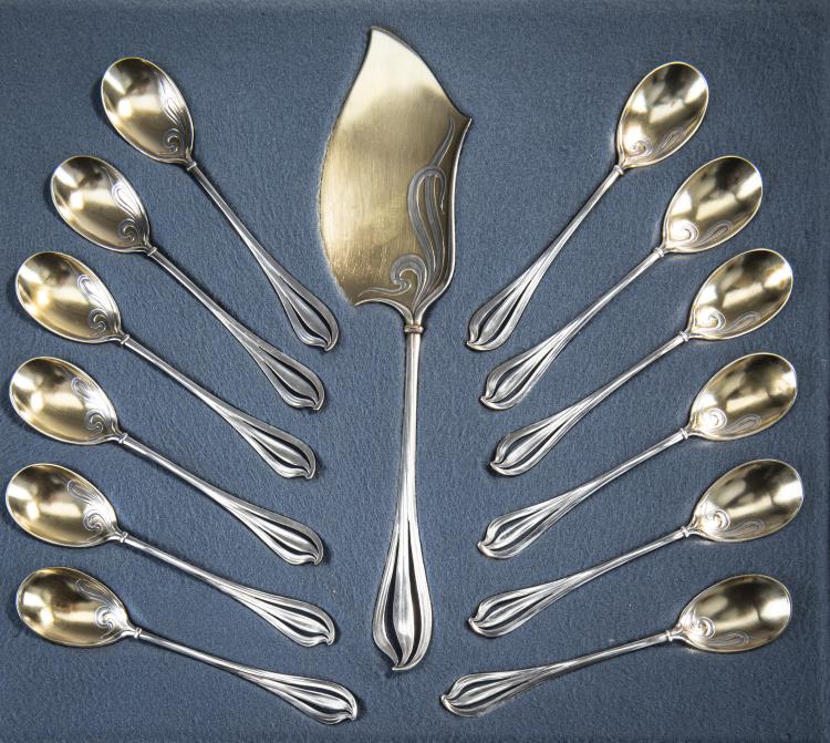 Hauptbild zu Objekt, Dreizehnteiliges Eisbombenbesteck im Originalkoffer, um 1900, Wilkens & S&ouml;hne, Bremen, 174A 313