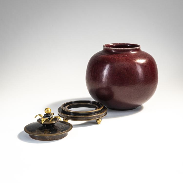 Bild 1 zu Objekt, Vase with bronze lid and stand ring, 1923-29, Karl Andersen,Carl Halier, Kopenhagen, KPM, 174A 406