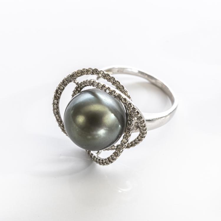 Bild 2 zu Objekt, Collier, Armband, Ohrstecker und ein Ring mit S&uuml;dsee Tahiti-Zuchtperlen und Kleinbrillanten, 174C 887