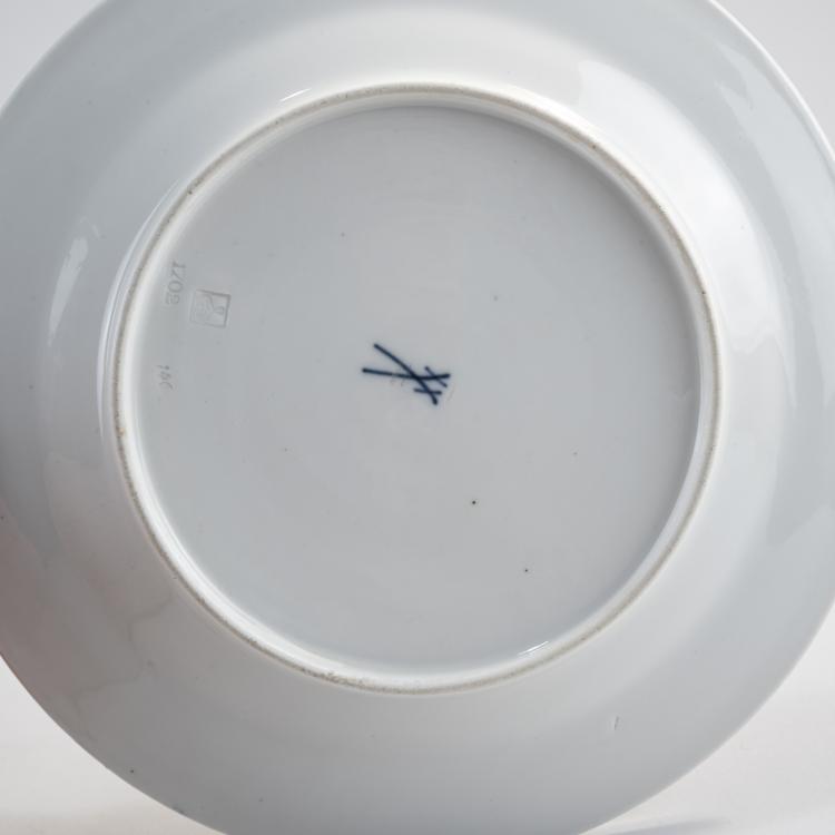 Bild 1 zu Objekt, Speiseteller 'Peitschenhieb', 1903/04, Henry van de Velde, Meissen, KPM, 174A 363