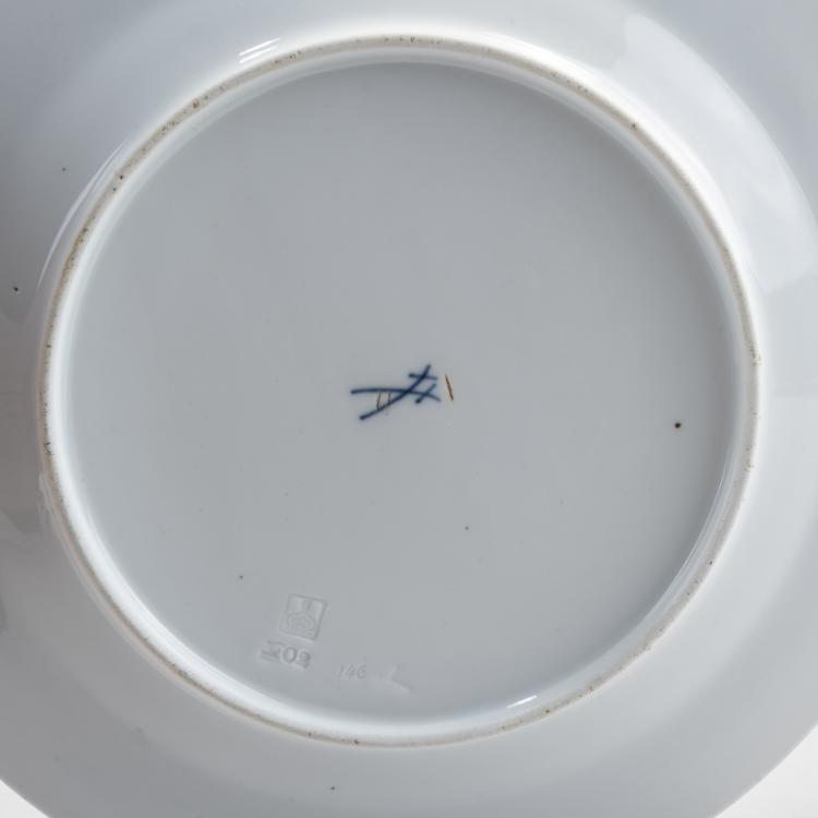 Bild 1 zu Objekt, Speiseteller 'Peitschenhieb', 1903/04, Henry van de Velde, Meissen, KPM, 174A 358