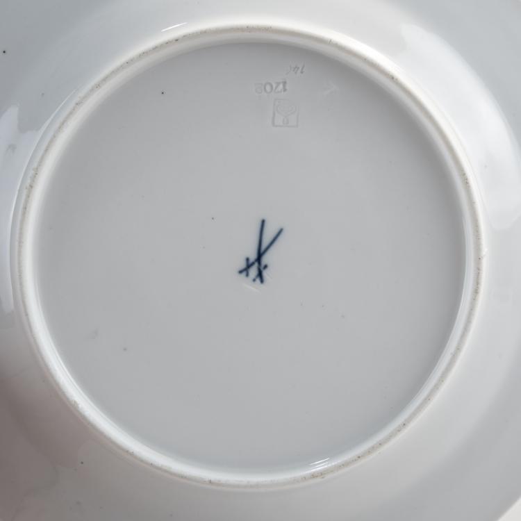 Bild 1 zu Objekt, Speiseteller 'Peitschenhieb', 1903/04, Henry van de Velde, Meissen, KPM, 174A 360