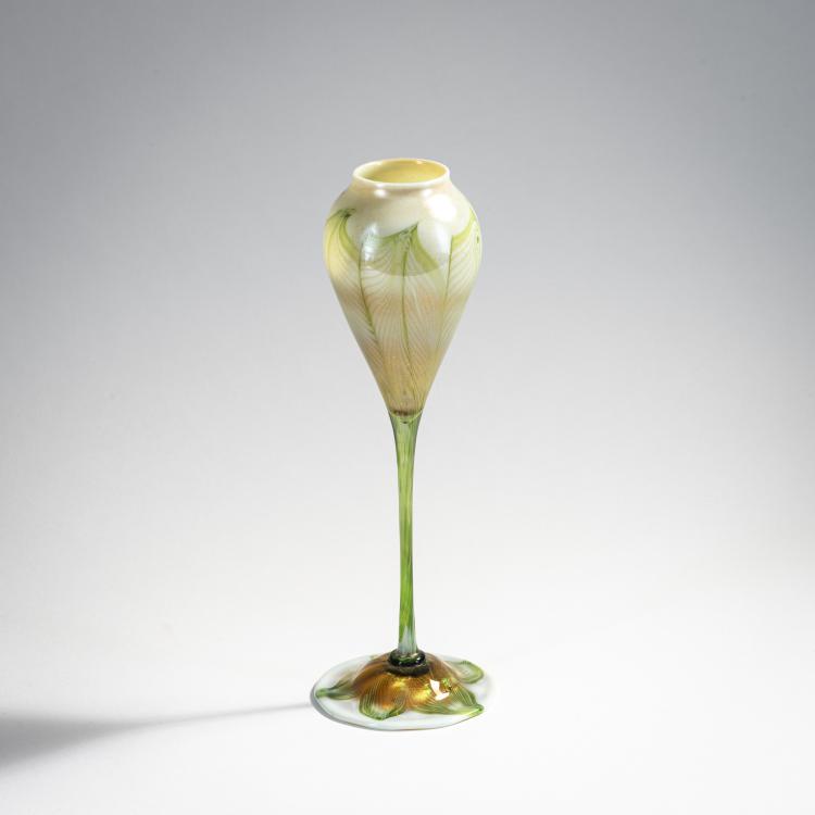 Hauptbild zu Objekt, Bl&uuml;tenpokal, 1907, Louis C. Tiffany, Tiffany, L.C., 174A 259