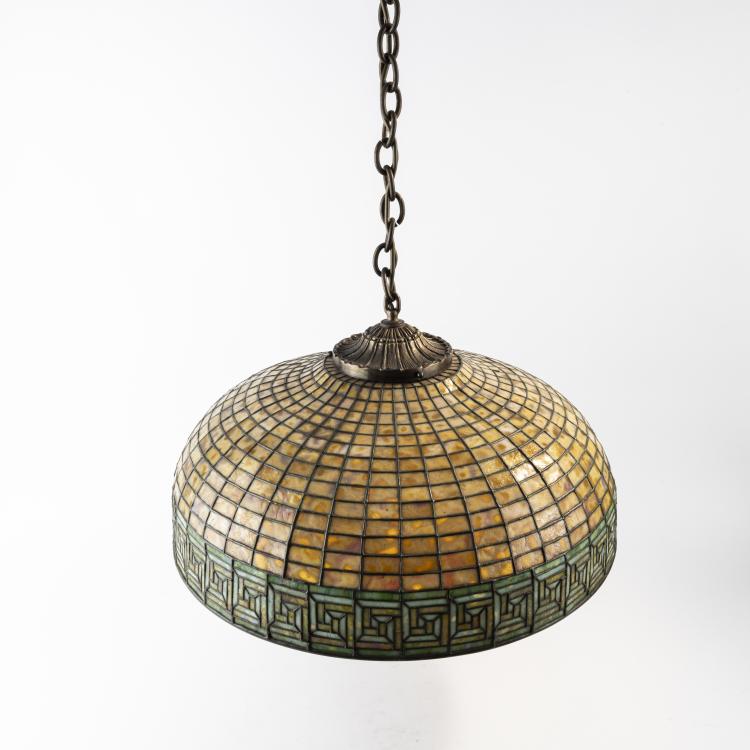Bild 1 zu Objekt, H&auml;ngeleuchte 'Greek Key', 1902, Louis C. Tiffany, Tiffany Studios, New York, 174A 260