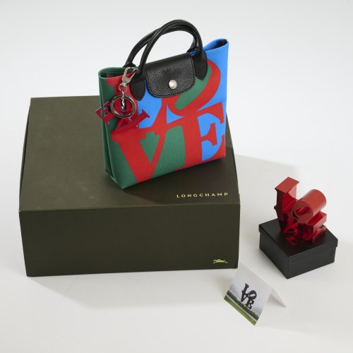 'LOVE (red)' (Authorized Replica), 2011 und Umhängetasche XS Longchamp x Robert Indiana, 2023