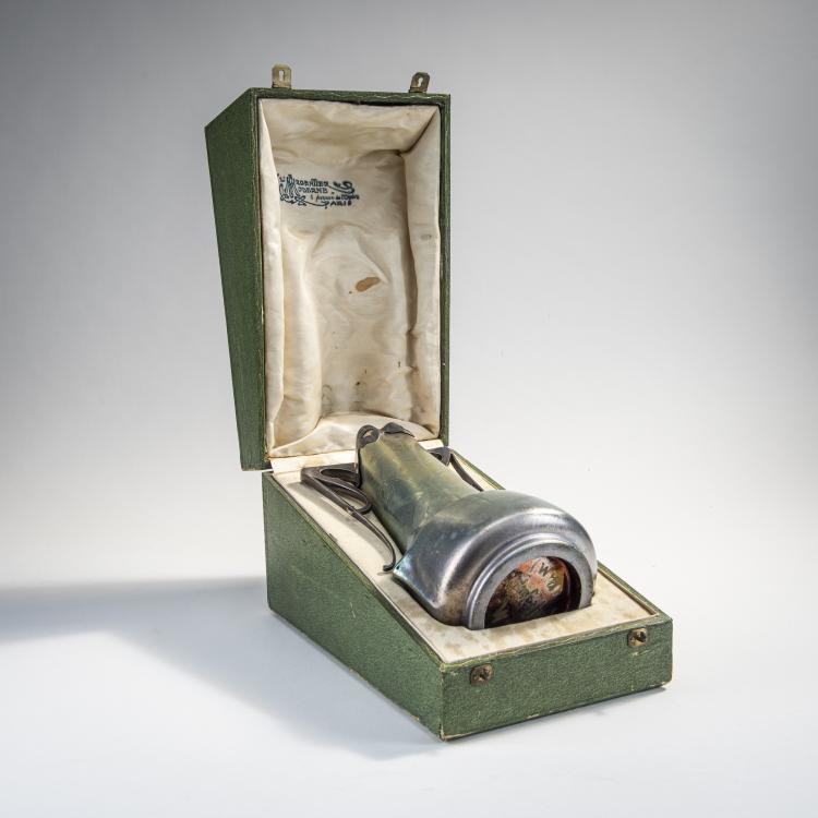 Bild 2 zu Objekt, Vase 'Japon' mit Silbermontierung von Alphonse Debain, Paris, um 1890, Cl&eacute;ment Massier, Massier, Cl&eacute;ment, Golfe-Juan, 174A 389