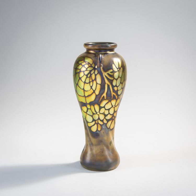 Bild 1 zu Objekt, Vase with handles, c. 1900, Vilmos Zsolnay, Zsolnay, Vilmos, P&eacute;cs, 174A 401