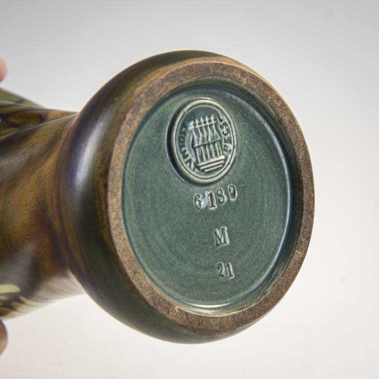 Bild 2 zu Objekt, Vase with handles, c. 1900, Vilmos Zsolnay, Zsolnay, Vilmos, P&eacute;cs, 174A 401