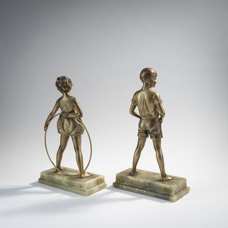 Bild 1 zu Objekt, Zwei Bronzefiguren 'Sonny Boy' und 'Hoop Girl', um 1930, Ferdinand Preiss, Preiss & Kassler, Berlin, 174A 305