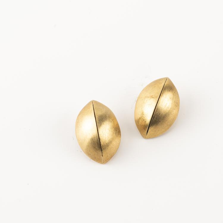 Bild 1 zu Objekt, Pair of ear clips 'slit olives', c. 1990, Lydia Gastroph, 174C 936