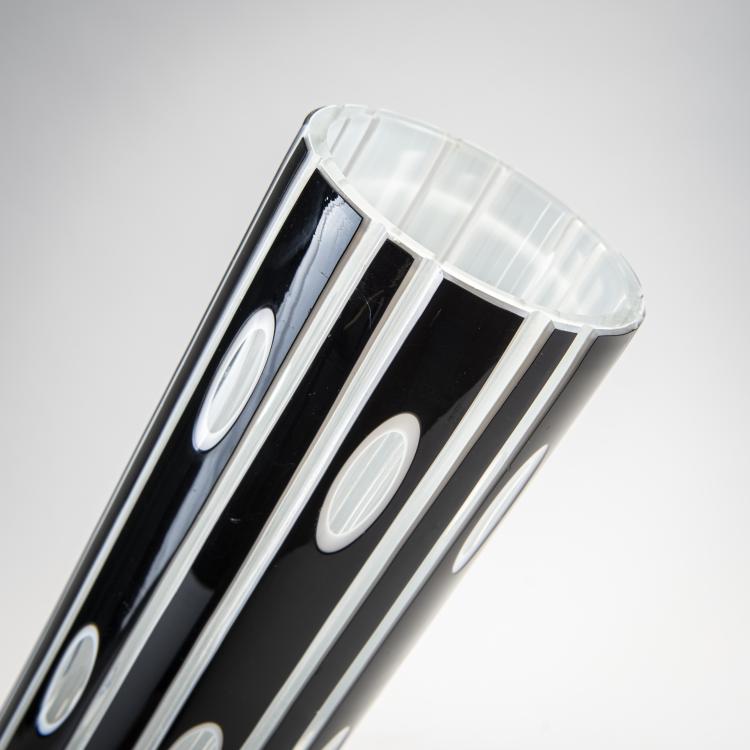 Bild 2 zu Objekt, Hohe Vase, um 1914, Schappel, Carl, Haida, 174A 229