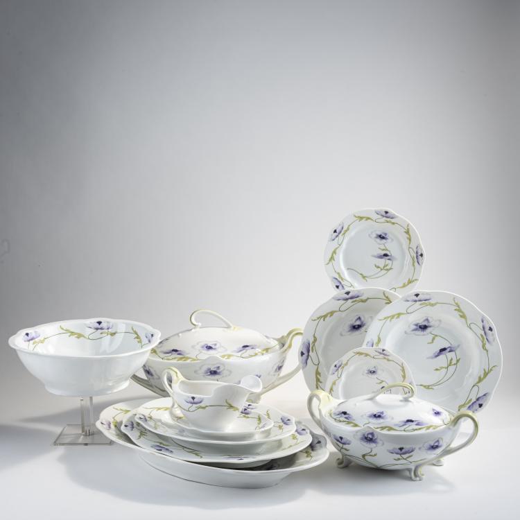 Bild 1 zu Objekt, 26-teiliges Speiseservice 'Modern' mit Dekor '1322', um 1900, Max Rossbach, Nymphenburg, KPM, 174A 366