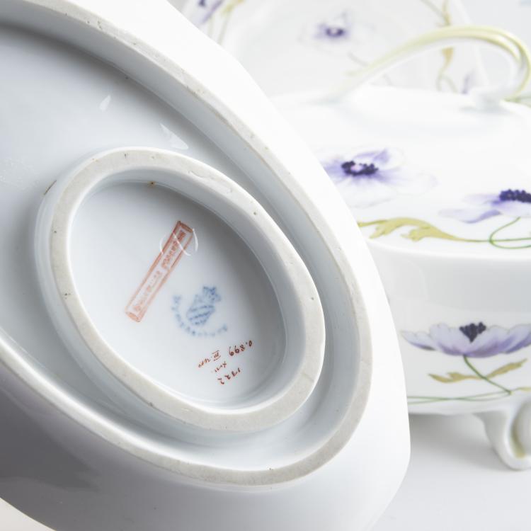 Bild 3 zu Objekt, 26-teiliges Speiseservice 'Modern' mit Dekor '1322', um 1900, Max Rossbach, Nymphenburg, KPM, 174A 366