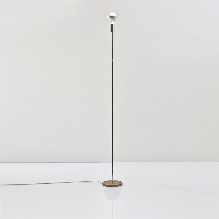 Hauptbild zu Objekt, Stehleuchte aus der HfG Ulm, um 1955, Otl Aicher (zugeschrieben),Max Bill (zugeschrieben),Hans Gugelot (zugeschrieben), Hochschule f&uuml;r Gestaltung (HFG), Ulm, 174B 613