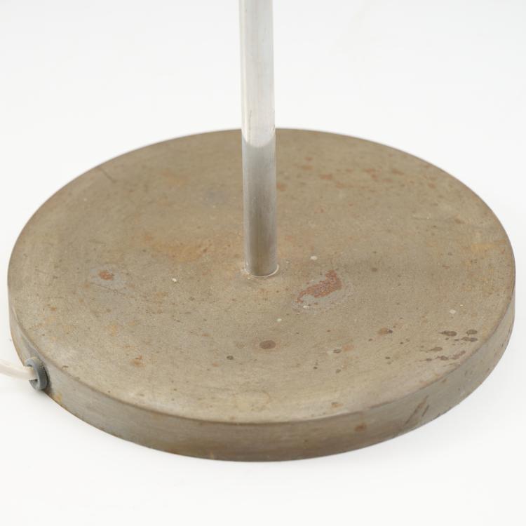 Bild 2 zu Objekt, Stehleuchte aus der HfG Ulm, um 1955, Otl Aicher (zugeschrieben),Max Bill (zugeschrieben),Hans Gugelot (zugeschrieben), Hochschule f&uuml;r Gestaltung (HFG), Ulm, 174B 613