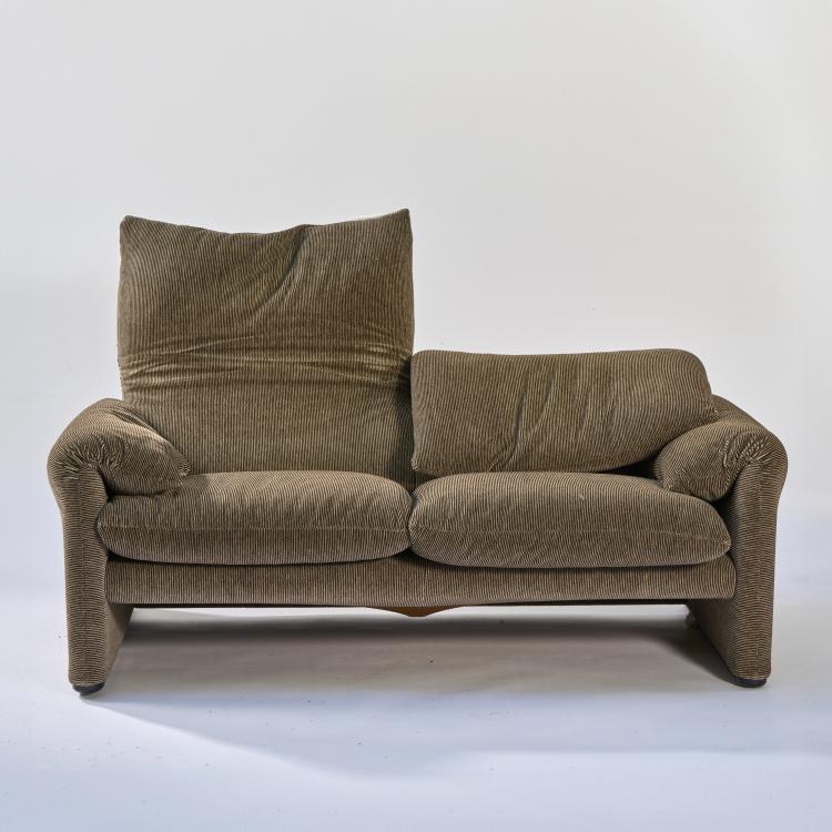 Bild 2 zu Objekt, Two-seater 'Maralunga' sofa, 1973, Vico Magistretti, Cassina, Mailand / Milan, 174B 712