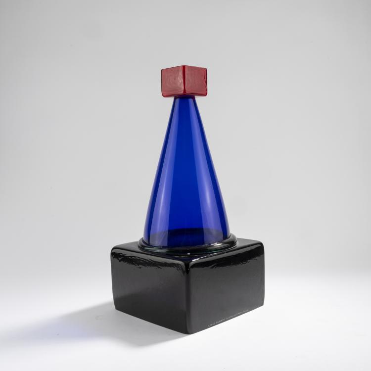 Bild 1 zu Objekt, 'Mori' vase object, 1986, Marco Zanini, Compagnia Vetraria Muranese, Murano; Memphis, Mailand, 175C 646