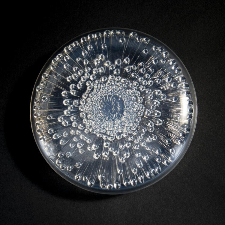 Hauptbild zu Objekt, Deckeldose 'Tokio' oder 'Chrysanth&egrave;me', 1921, Ren&eacute; Lalique, Lalique, Ren&eacute;, Wingen-sur-Moder, 174A 153