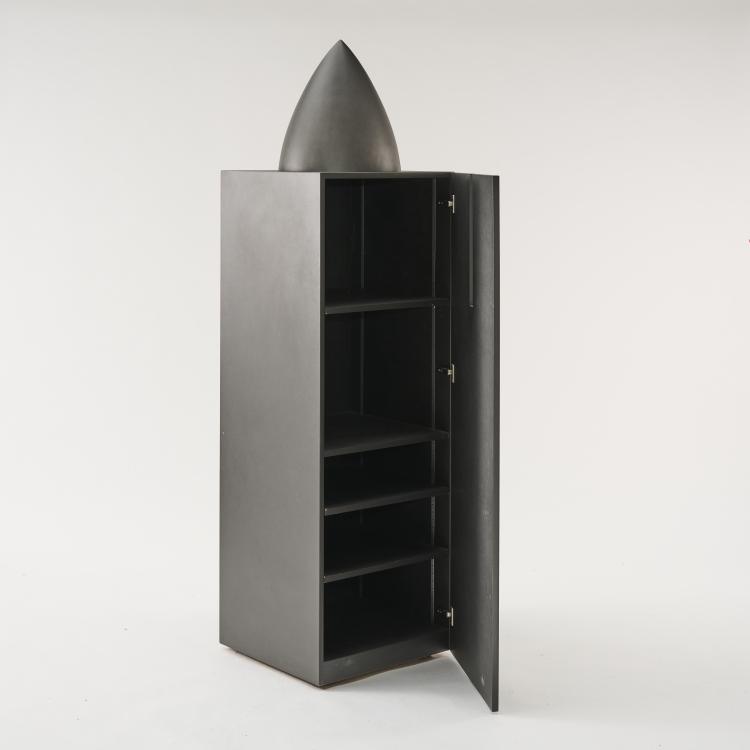 Bild 3 zu Objekt, 'Th&eacute;&acirc;tre du Monstre' cabinet, 1989, Philippe Starck, XO, Brie-Comte-Robert, 174B 534