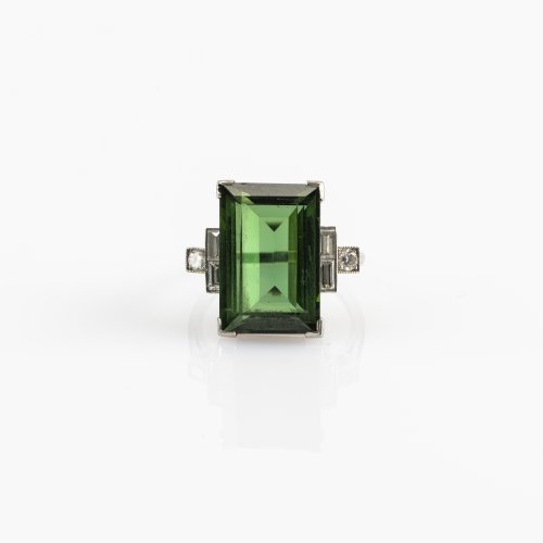 Historischer Ring mit Diopsid und Diamanten