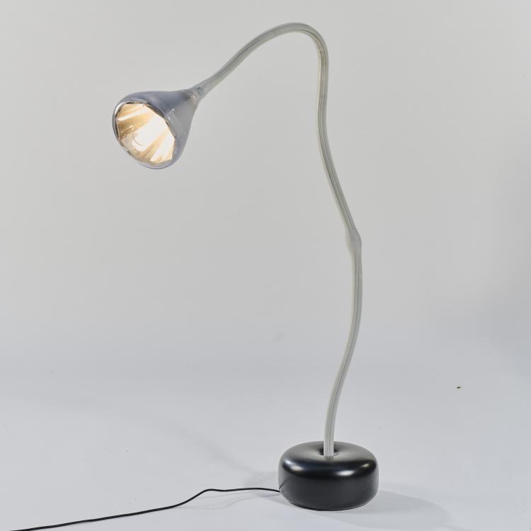 Bild 1 zu Objekt, 'Pipe Terra' floor lamp, 2005, Jacques Herzog,Pierre De Meuron, Artemide, Mailand / Milan, 174B 785