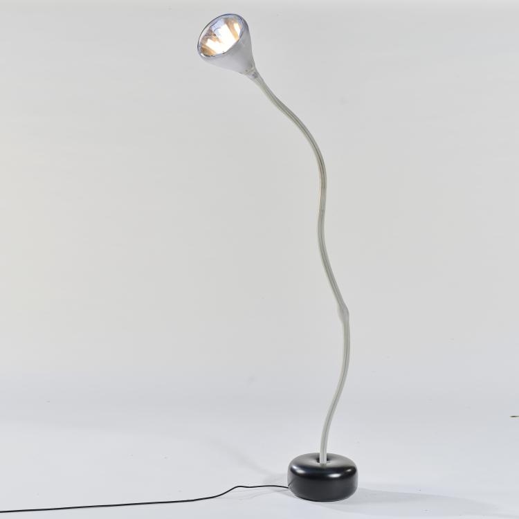 Bild 2 zu Objekt, 'Pipe Terra' floor lamp, 2005, Jacques Herzog,Pierre De Meuron, Artemide, Mailand / Milan, 174B 785
