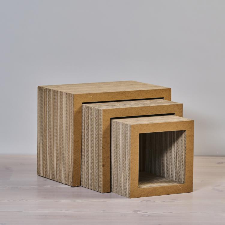 Bild 2 zu Objekt, Three 'Low Table Set' nesting tables, 1972 (design), Frank O. Gehry, Vitra, Birsfelden, 175A 35