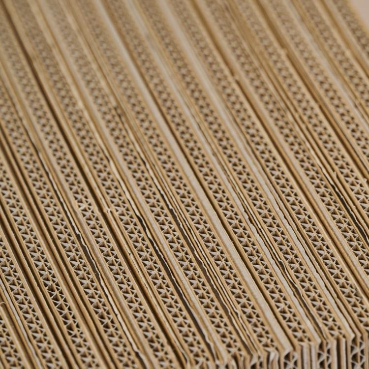 Bild 4 zu Objekt, Three 'Low Table Set' nesting tables, 1972 (design), Frank O. Gehry, Vitra, Birsfelden, 175A 35