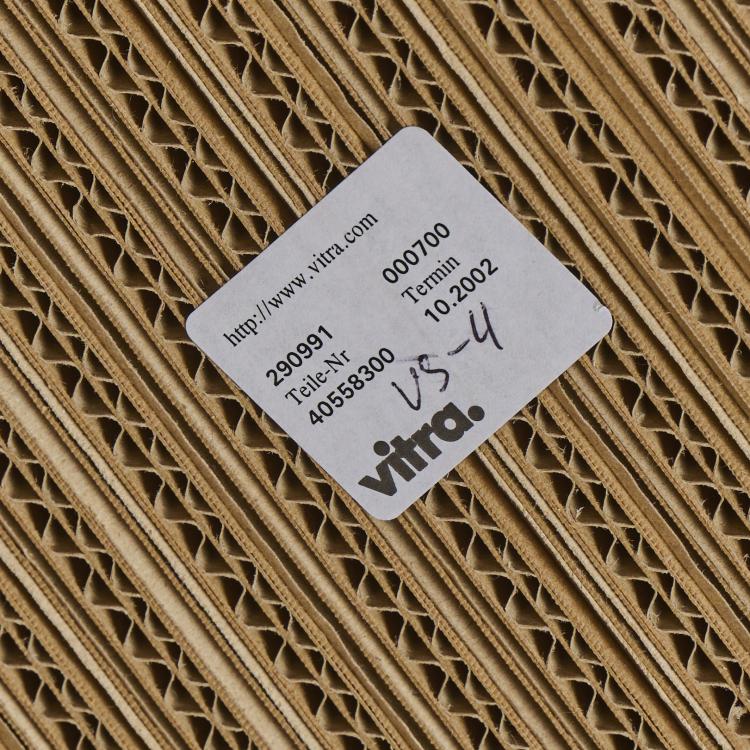 Bild 6 zu Objekt, Three 'Low Table Set' nesting tables 1972 (design), Frank O. Gehry, Vitra, Birsfelden, 175A 33