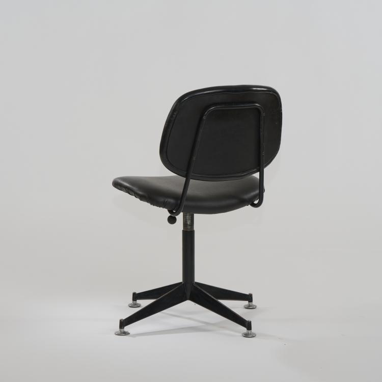 Bild 2 zu Objekt, Chair 'Arco', 1963, Studio B.B.P.R.,Ludovico Barbiano di Belgiojoso,Enrico Peressutti,Ernesto Nathan Rogers, Olivetti, Ivrea, 174B 662