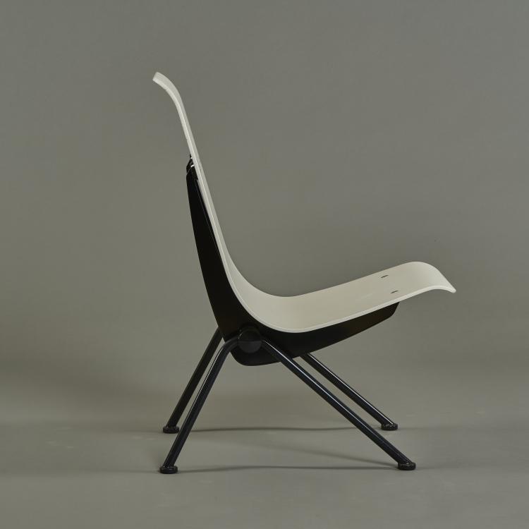 Bild 3 zu Objekt, 'Fauteuil L&eacute;ger No. 356' - 'Antony', 1950 (design), Jean Prouv&eacute;, Vitra, Birsfelden, 175A 19