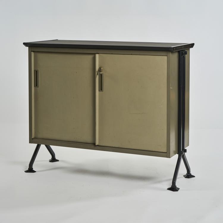 Hauptbild zu Objekt, 'Arco' filing cabinet, 1963, Studio B.B.P.R.,Gian Luigi Banfi,Ludovico Barbiano di Belgiojoso,Enrico Peressutti,Ernesto Nathan Rogers, Olivetti, Ivrea, 174B 657