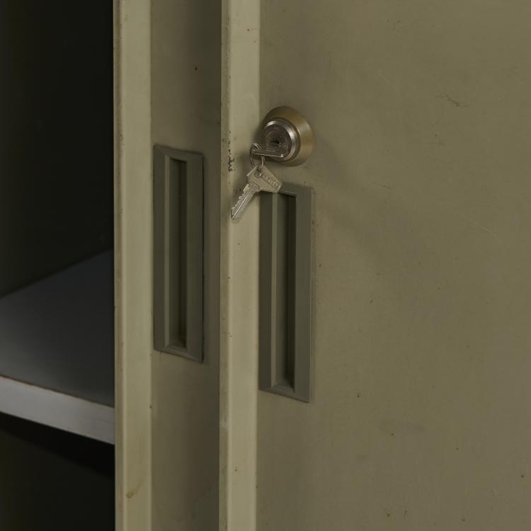 Bild 3 zu Objekt, 'Arco' filing cabinet, 1963, Studio B.B.P.R.,Gian Luigi Banfi,Ludovico Barbiano di Belgiojoso,Enrico Peressutti,Ernesto Nathan Rogers, Olivetti, Ivrea, 174B 657