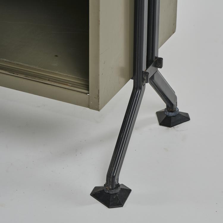 Bild 5 zu Objekt, 'Arco' filing cabinet, 1963, Studio B.B.P.R.,Gian Luigi Banfi,Ludovico Barbiano di Belgiojoso,Enrico Peressutti,Ernesto Nathan Rogers, Olivetti, Ivrea, 174B 657