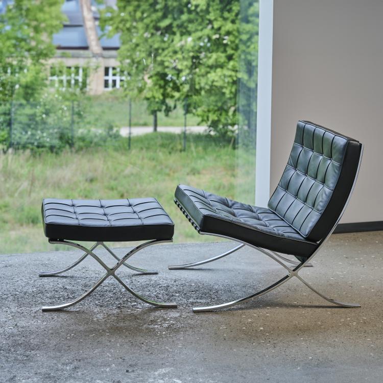 Hauptbild zu Objekt, 'Barcelona' easy chair with footstool, 1929 (design), Ludwig Mies van der Rohe, Knoll International, New York, 175A 14