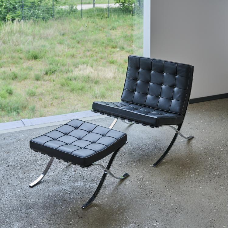 Bild 5 zu Objekt, 'Barcelona' easy chair with footstool, 1929 (design), Ludwig Mies van der Rohe, Knoll International, New York, 175A 14