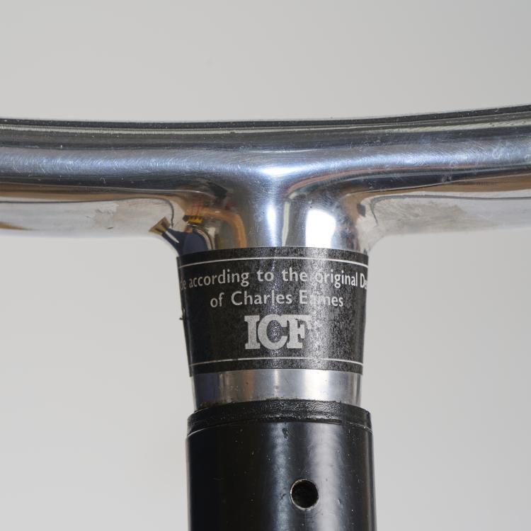 Bild 1 zu Objekt, Zwei St&uuml;hle 'Aluminum chair', 1958 (Entwurf), Charles Eames,Ray Eames, ICF Cadsana, Mailand / Milan; Miller, Herman, Zeeland, 175B 240