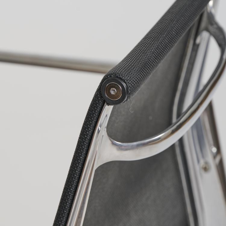 Bild 8 zu Objekt, Zwei St&uuml;hle 'Aluminum chair', 1958 (Entwurf), Charles Eames,Ray Eames, ICF Cadsana, Mailand / Milan; Miller, Herman, Zeeland, 175B 240