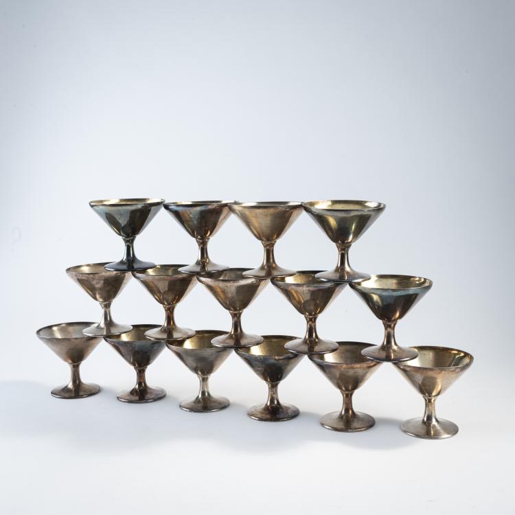 Hauptbild zu Objekt, 15 Eisbecher, um 1936, Gio Ponti (zugeschrieben), Krupp, Arthur, Mailand, 174B 477