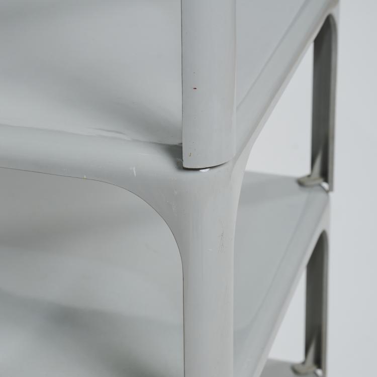 Bild 3 zu Objekt, Seven 'Demetrio 45'/'Elena' stacking tables, 1966, Vico Magistretti, Artemide, Mailand / Milan, 174B 682