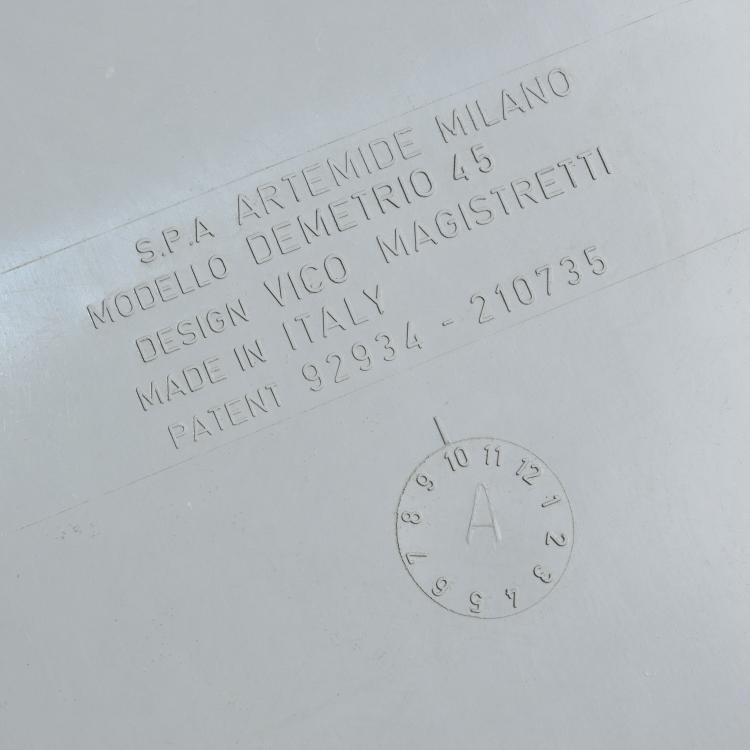 Bild 4 zu Objekt, Seven 'Demetrio 45'/'Elena' stacking tables, 1966, Vico Magistretti, Artemide, Mailand / Milan, 174B 682