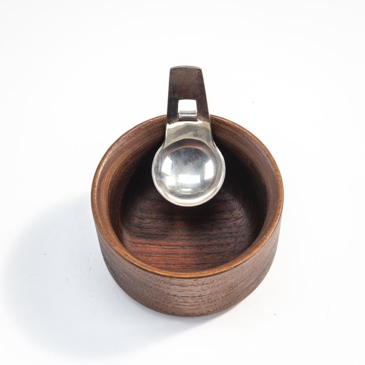 Bild 1 zu Objekt, Sugar bowl and spoon, c. 1950, Bertel Gardberg, Toukonen, Toivo V., Helsinki, 174B 514