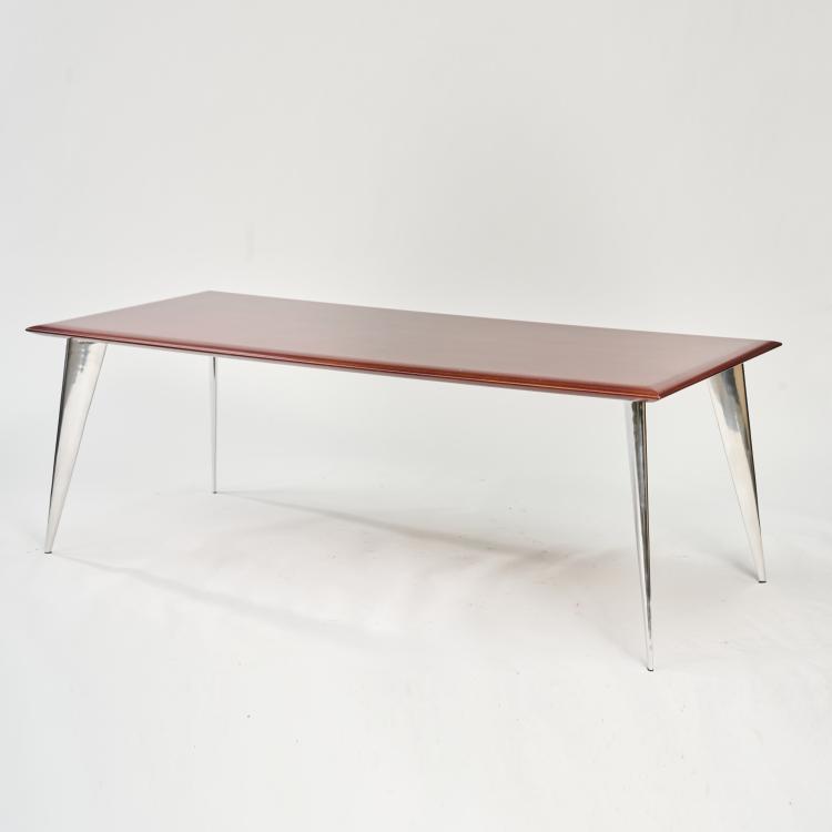 Bild 2 zu Objekt, 'J. (S&eacute;rie Lang)' table, 1991, Philippe Starck, Driade Aleph, Mailand, 174B 536