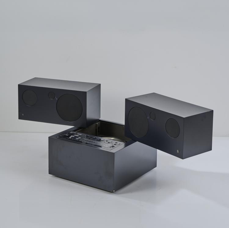 Hauptbild zu Objekt, Stereo system with record player 'RR 130 fo/st 2 - Totem', 1970, Mario Bellini, Brionvega, Mailand / Milan, 174B 699