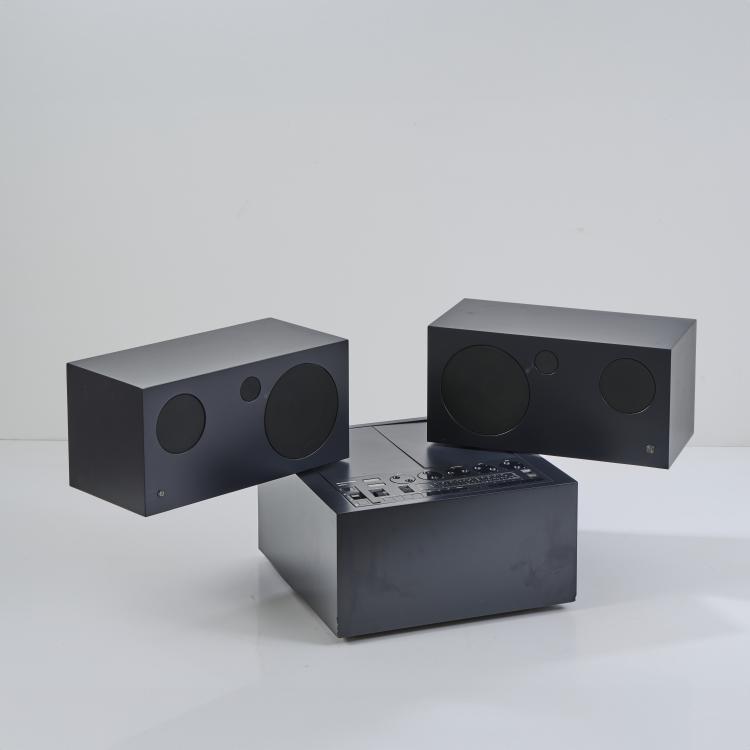 Bild 1 zu Objekt, Stereo system with record player 'RR 130 fo/st 2 - Totem', 1970, Mario Bellini, Brionvega, Mailand / Milan, 174B 699