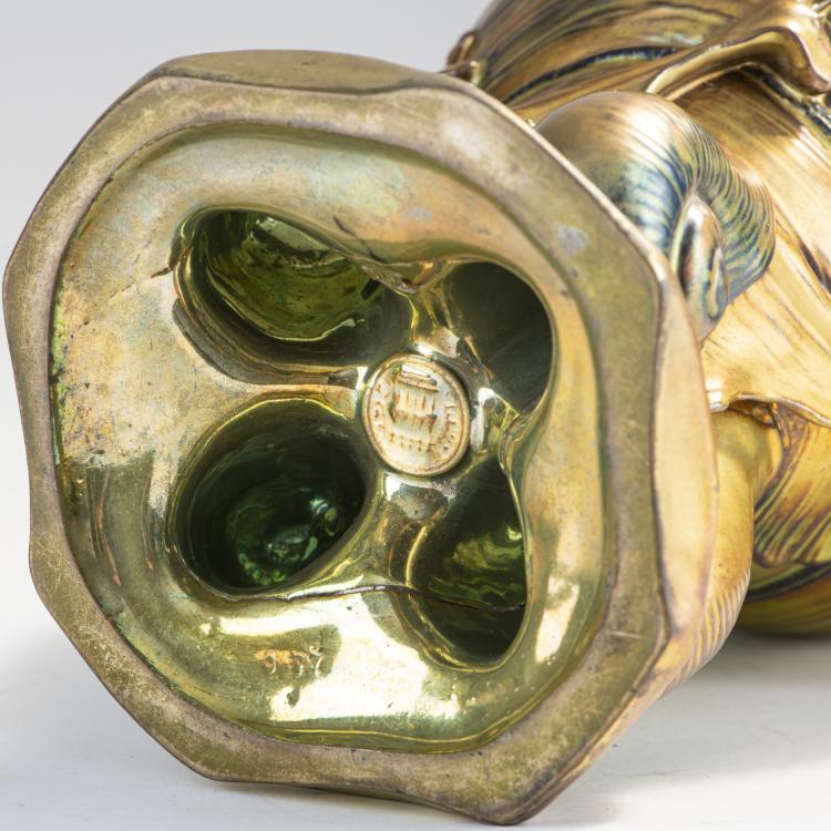 Bild 2 zu Objekt, Vase mit Schnecken, um 1902, Vilmos Zsolnay, Zsolnay, P&eacute;cs, 174A 404