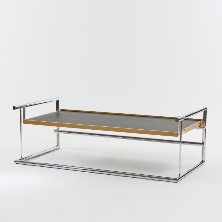 Bild 4 zu Objekt, 'Menton' height-adjustable table, 1932 (design), Eileen Gray, ClassiCon, M&uuml;nchen, 175B 92